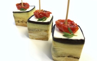 БАКЛАЖАН С СЫРОМ ФЕТА И ВЯЛЕННЫМ ТОМАТОМ